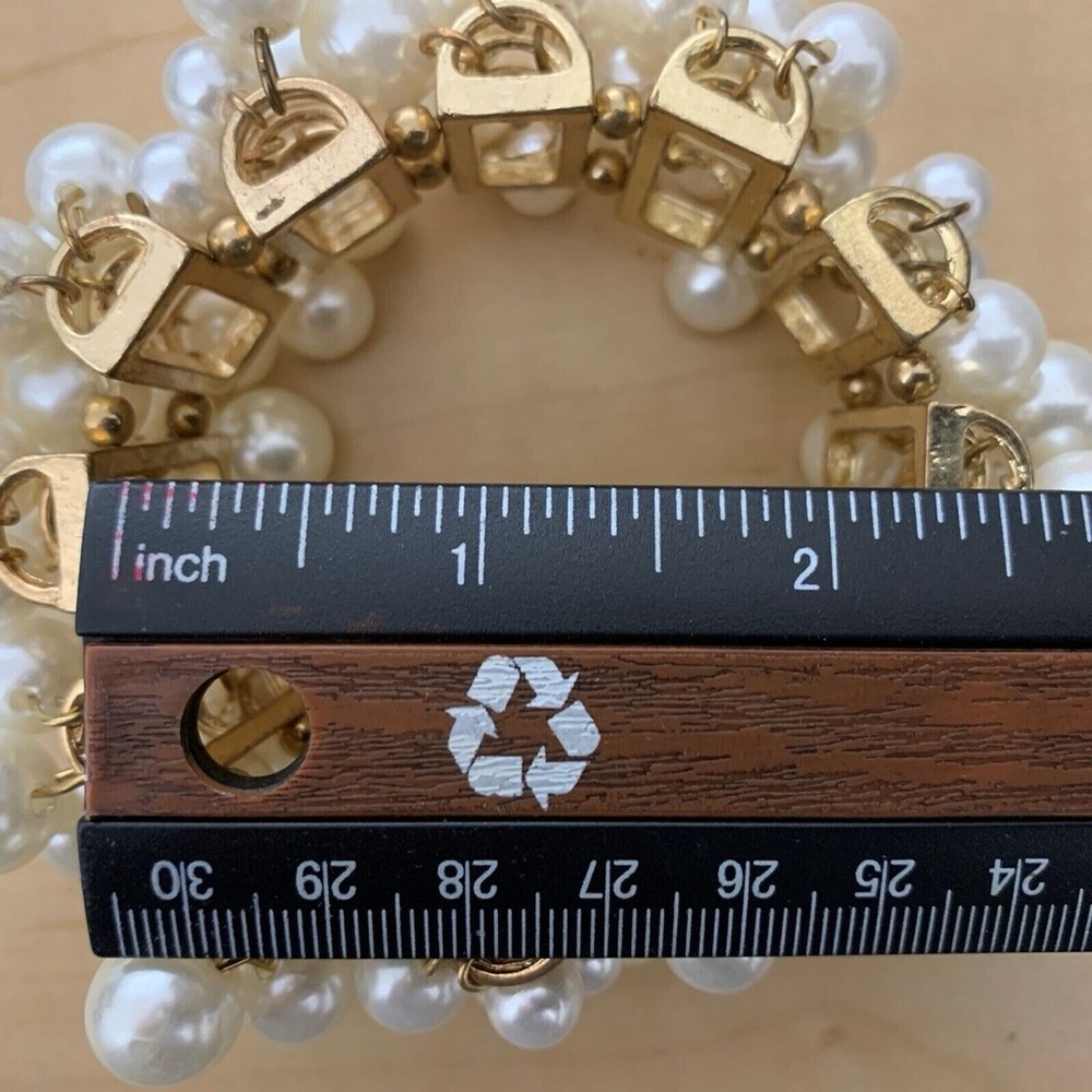 Chunky Elegant Gold and Pearl Cuff Bracelet - NWOT - Picture 5 of 5